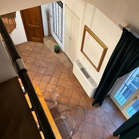 Boutique Trastevere Konukevi *